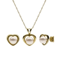 Heart Shape 14k Yellow Gold and 5-6mm Perfect Round Light Classic Pink Freshwater Cultured Pearl High Luster Pendant Necklace 18 Length with Matching Heart Shape Stud Earring.