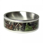 Unisex Camouflage stainless steel camo hunting ring. Available sizes 7,8,9,10,11,12,13.CONTACT US BY EMAIL THROUGH AMAZON WITH REQUIRED SIZE AFTER PURCHASE!