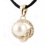 18k Gold Plated Pendant with Faux Pearl