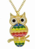 Gold Tone Vintage Style Owl Pendant Necklace